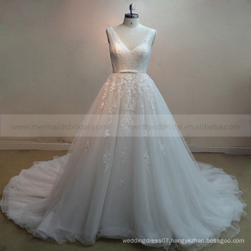 Stunning V-Neck Sleeveless Long Train Shinning Beads Lace Wedding Dresses With Long Train